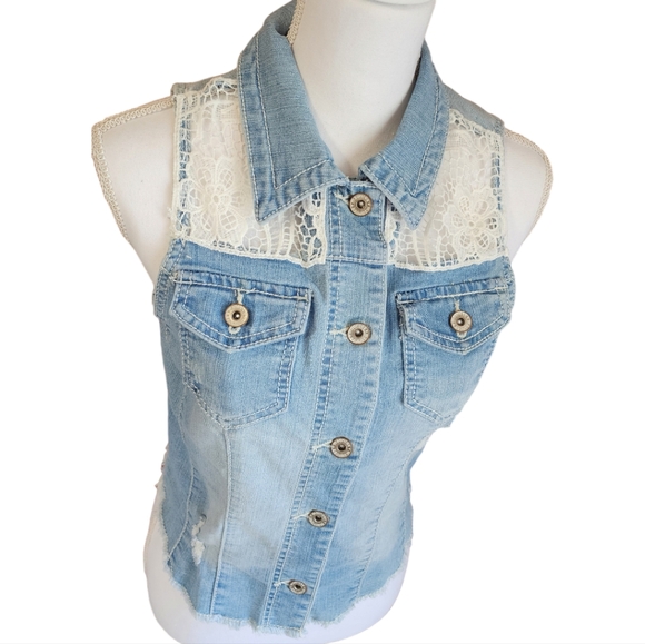 Maurices Women's Demin & Lace Sleeveless Vest, Button Up, Size Small, S - Picture 2 of 12